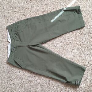 REI UPF 50+ Green Capri Pants Hiking Outdoor Athletic Sporty Athleisure Comfy
